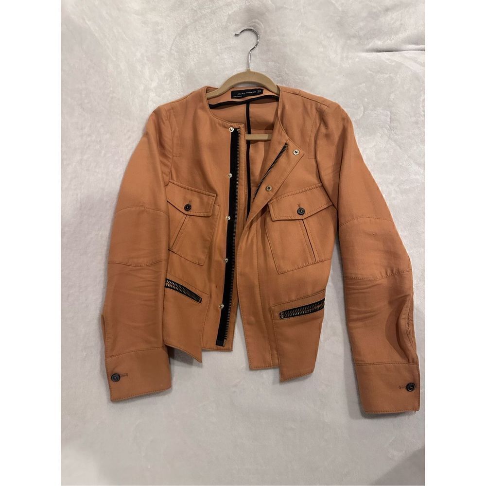 Size XS women’s jacket Zara elegant tan